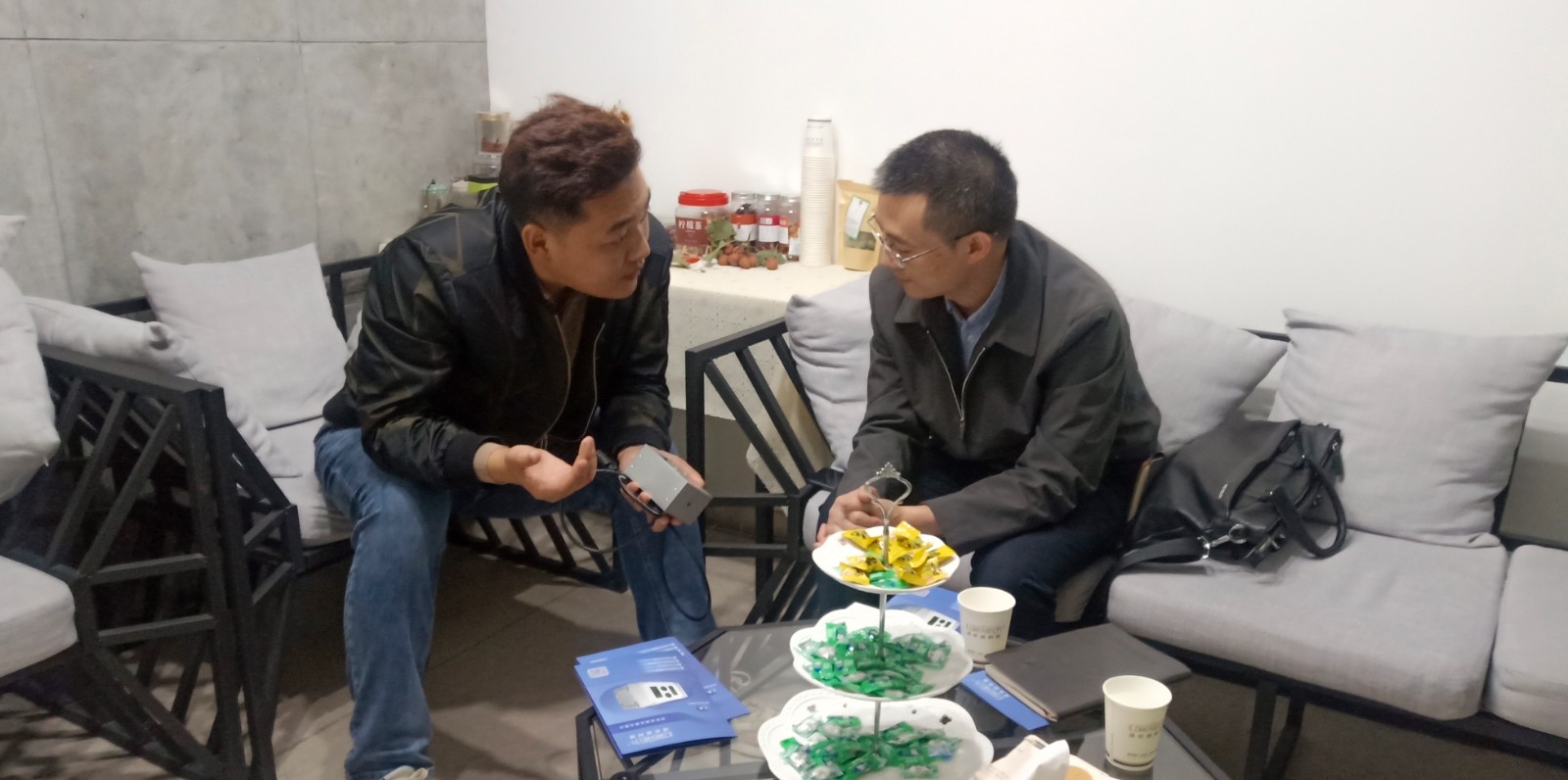 洛伦兹.jpg