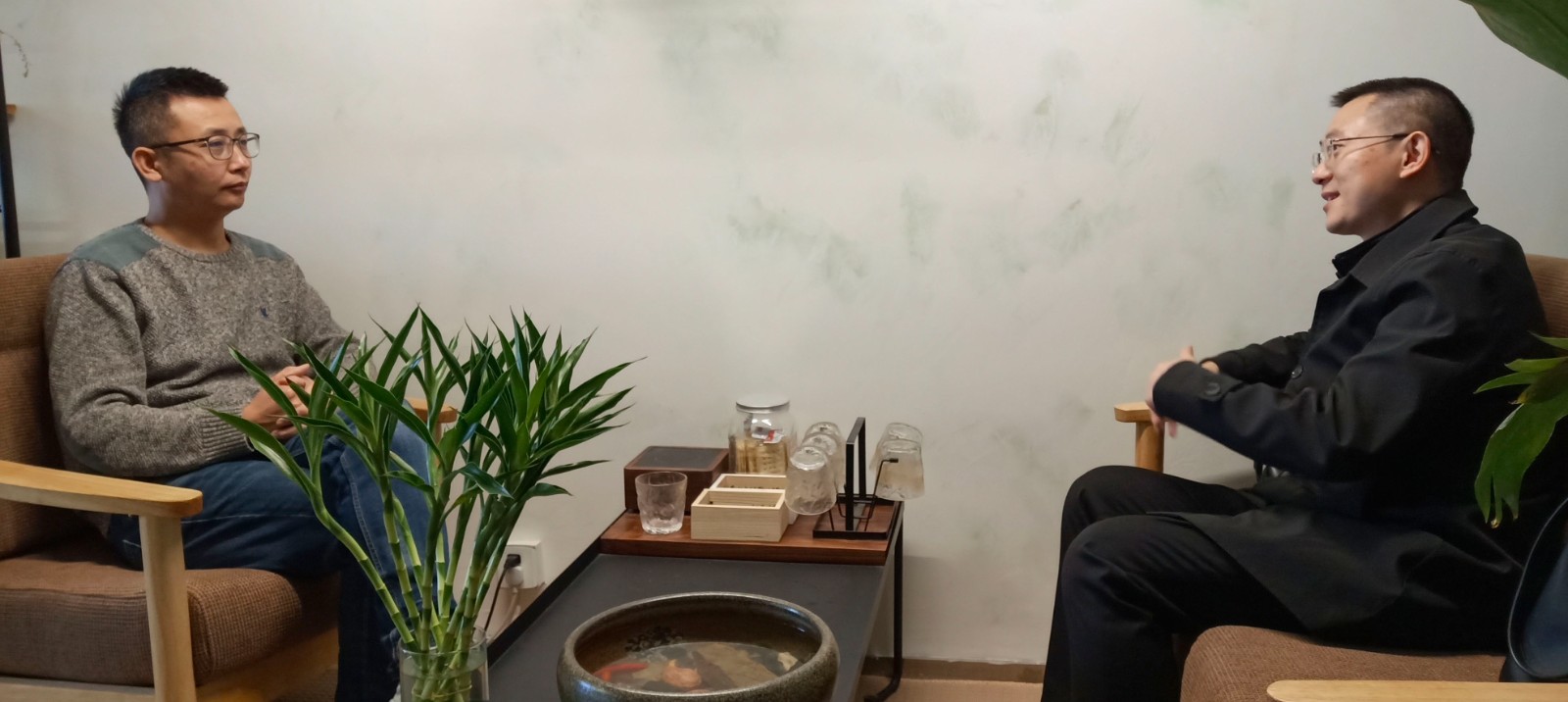 矿颜涂料.jpg