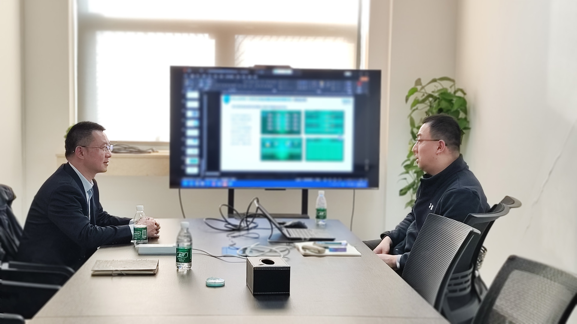 1768377817204043.jpeg 中泰华电【1920x1080px-72ppi】.jpg